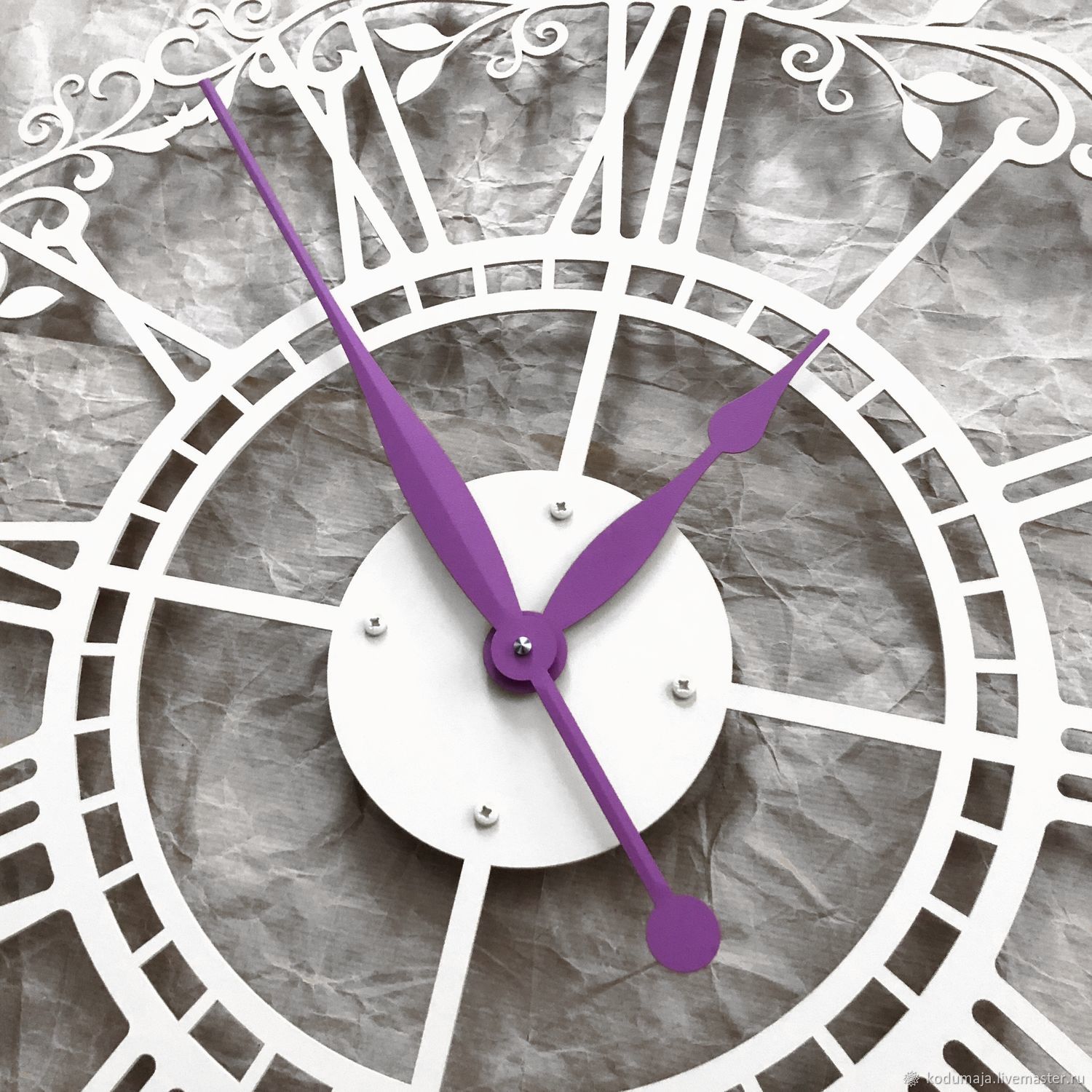 Авито новосибирск часы. Настенные часы, фиолетовый. Настенные часы, розовый. Часы настенные современные необычные. Часы настенные 70 см.