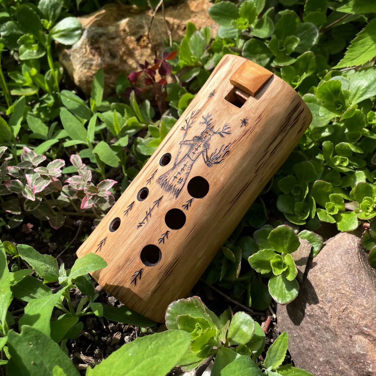 Деревянная окарина из орешника в тональности D 440 Hz купить в интернет ...