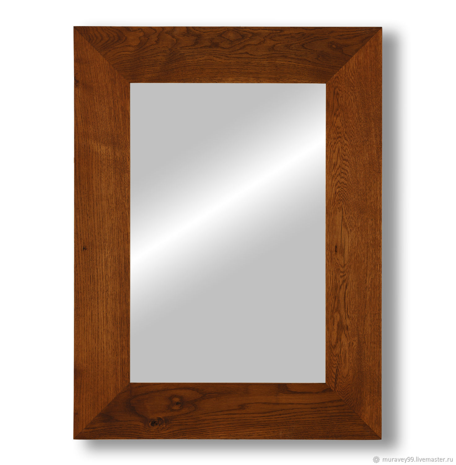 Зеркало с деревянной рамой